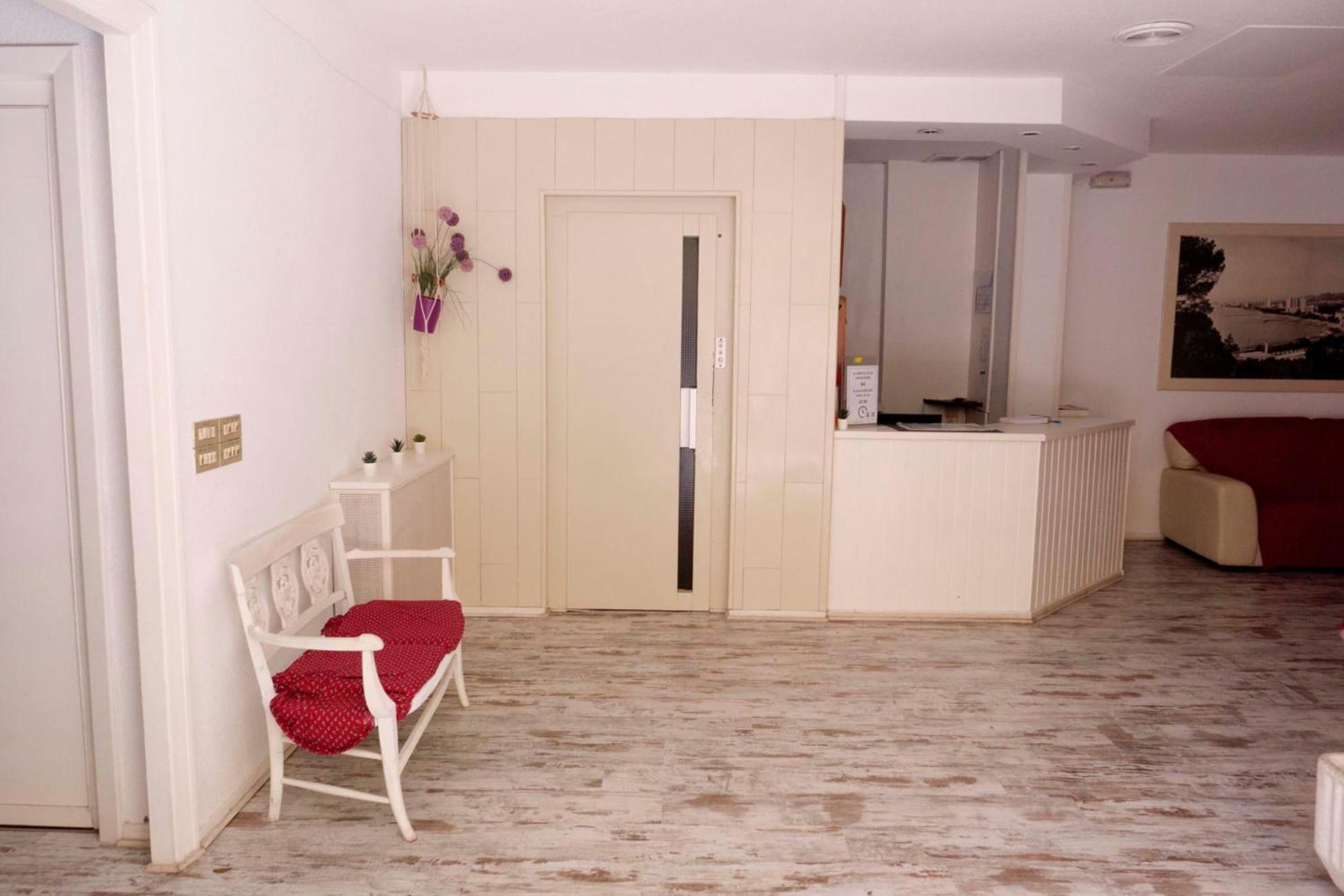 Hostal La Torre Benicàssim Dış mekan fotoğraf