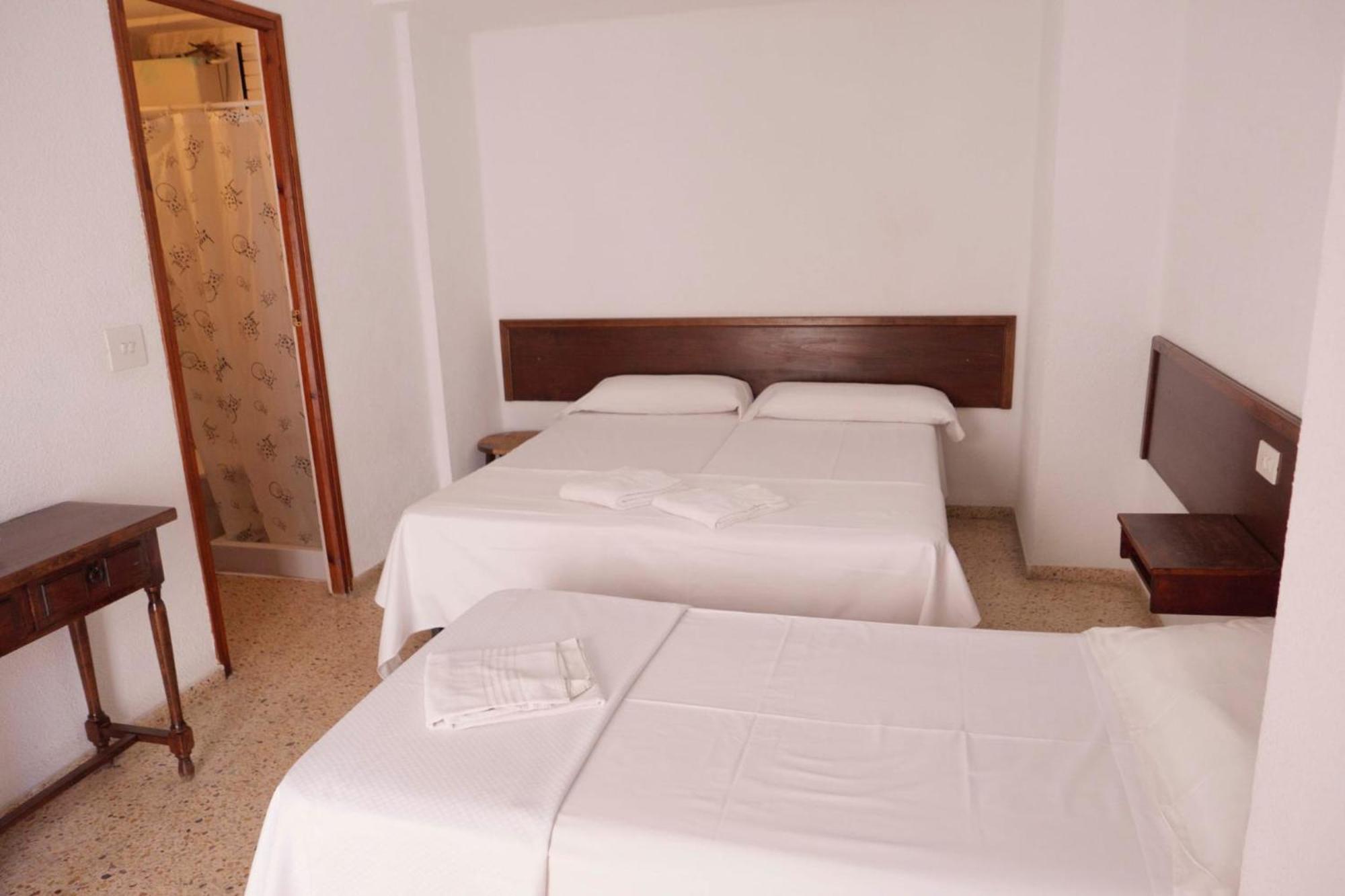 Hostal La Torre Benicàssim Dış mekan fotoğraf